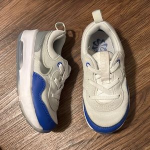 Like new toddler Nikes
